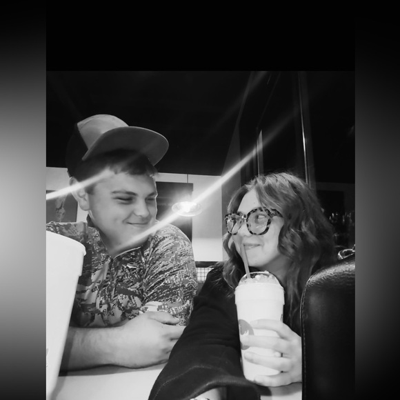 Meet your Posher, Annakate - Picture 3 of 8